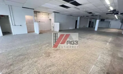 Salão comercial com frente para duas ruas, elevador, 3 banheiros e 3 vagas em Perdizes