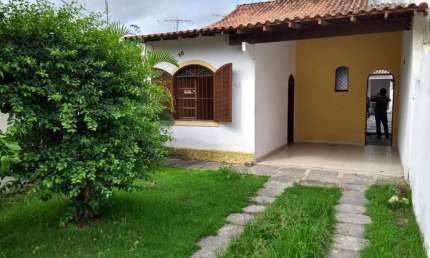 Jockey: casa com quintal amplo, composto por 2 quartos