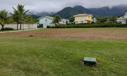 Terreno à venda na Praia da Mococa, Caraguatatuba 
