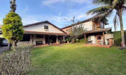 CASA NA PRAIA GRANDE, 650M² DE TERRENO, A.U 280M² LOCALIZAÇÃO A 300M DA PRAIA