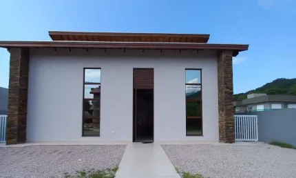 Casa com 4 quartos à venda na Praia da Lagoinha, Ubatuba 