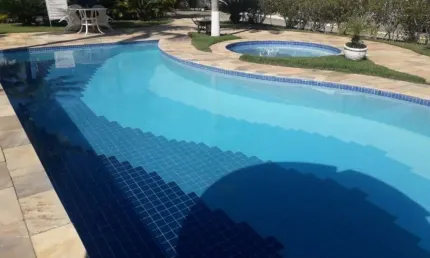 Excelente casa em condomínio fechado de frente para o mar na Praia Grande!