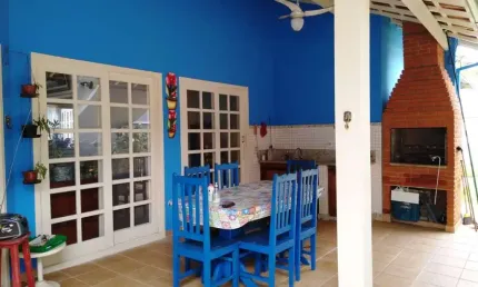 Casa Assobradada, de 290m², com 4 dormitórios em Condomínio no Tenório !