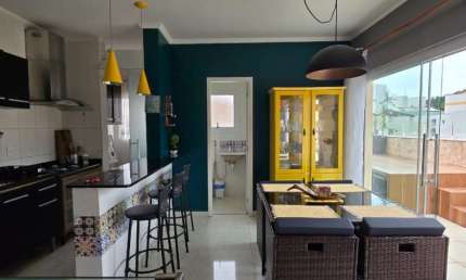 Cobertura duplex decorada, com 4 dormitórios, sendo 2 suítes, varanda gourmet com piscina, no canto nobre da Praia Grande