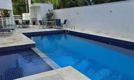 Apartamento dois dormitórios sendo 1 suíte, a 400 mts da praia das Toninhas, Oportunidade!