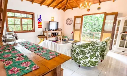 Casa em Paraty, 3 dormitórios, nova. sobrado. área Gourmet.