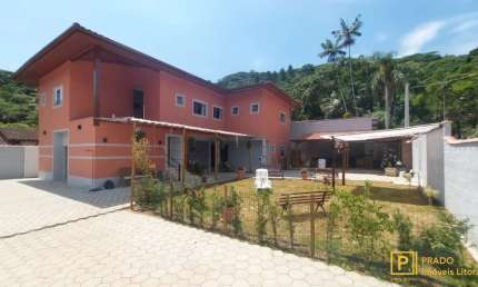 Pousada com 12 apartamentos uma ótima localização no Saco da Ribeira