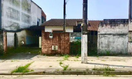 3 CASAS NO MESMO TERRENO PARA REFORMA E RENDA DE LOCAÇÃO.