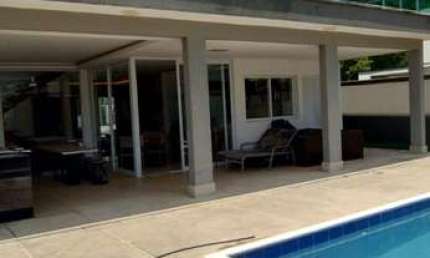 Casa em Condominio no Bairro da Lagoinha 4 suítes, piscina, sala de estar e jantar
