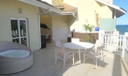 Linda cobertura 4 suítes na Praia Grande - Condomínio frente mar