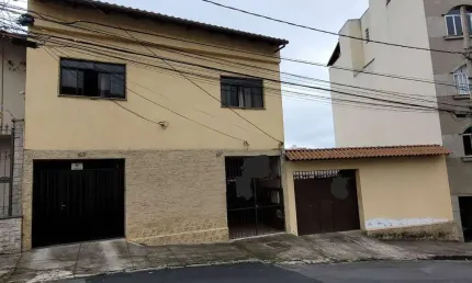 Casa com 2 dormitórios à venda, 100 m² por R$ 350.000 - São Mateus - Juiz de Fora/MG