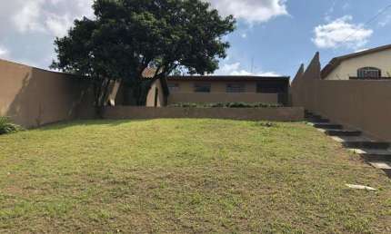 Casa com amplo quintal, 2 km de Santa Felicidade  3 dormitórios à venda, 134 m² por R$ 420.000 - Jardim Boa Vista - Campo Magro/PR