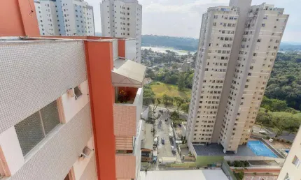 Cobertura com 3 dormitórios para alugar, 182 m² por R$ 6000,00/mês  - Champagnat - Curitiba/PR