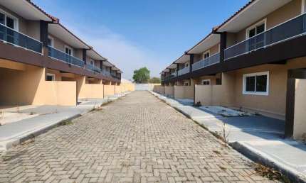 Sobrado com 3 dormitórios para alugar, 105 m² por R$ 2.080,00/mês - Roseira - São José dos Pinhais/PR