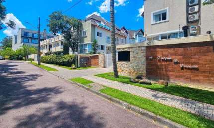 Casa com 4 dormitórios à venda, 197 m² por R$ 1.199.990,00 - São Lourenço - Curitiba/PR