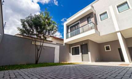 Sobrado com 3 dormitórios à venda, 119 m² por R$ 705.000,00 - Xaxim - Curitiba/PR