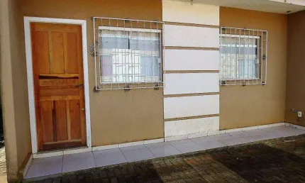 Casa com 2 quartos à venda na Carlos De Carvalho, Uvaranas, Ponta Grossa