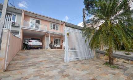 Sobrado com 3 dormitórios à venda, 126 m² por R$ 770.000,00 - Capão da Imbuia - Curitiba/PR