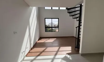 LOFT DUPLEX - APARTAMENTO 1 QUARTO E GARAGEM - BAIRRO PORTÃO