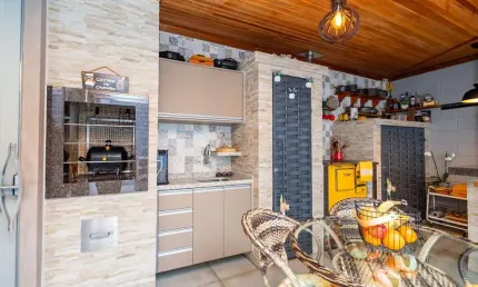 Casa com 3 quartos à venda na Rua João Dembinski, 515, Campo Comprido, Curitiba