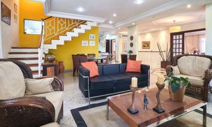 CASA com 4 dormitórios à venda com 464m² por R$ 3.214.000,00 no bairro São João - CURITIBA / PR