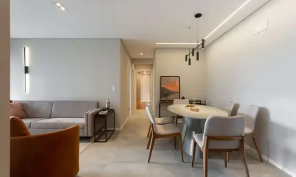 Apartamento de alto padrão com vista panorâmica no Cabral – 2 dormitórios, 2 vagas e lazer completo