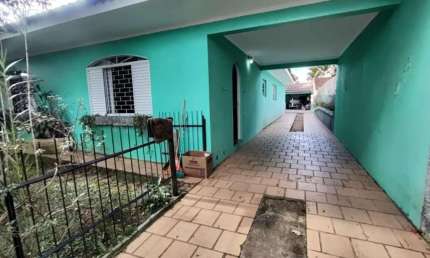Casa térrea, ao lado do Parque Barigui, em terreno de 498m², à venda no Bigorrilho