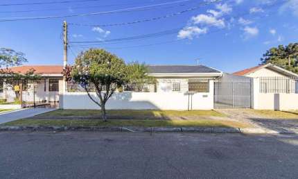 Afonso Pena - São José dos Pinhais Casa Térrea com Edícula