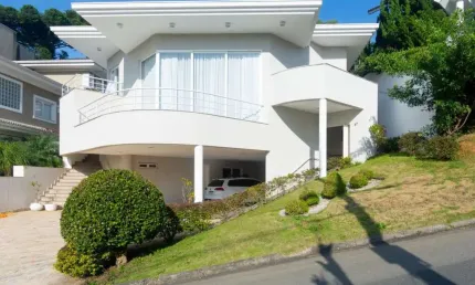 Casa em condominio fechado com 501 m² à venda em Curitiba - PR