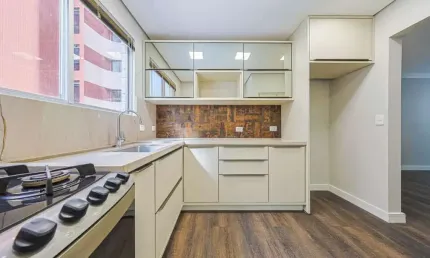 Apartamento 3 quartos, 1 suíte, 1 vaga de garagem no ed las palmas, bairro batel - curitiba/pr