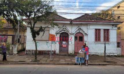 Terreno à venda na Avenida Niterói, 78, Medianeira, Porto Alegre por R$ 650.000