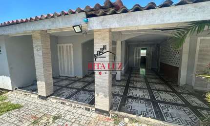 Casa com 2 quartos à venda na Getúlio Vargas, 3162, Centro, Cidreira por R$ 220.000