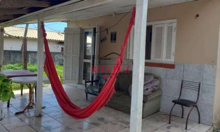 Casa com 3 quartos à venda na Bezerra De Menezes, 960, Centro, Cidreira por R$ 190.000