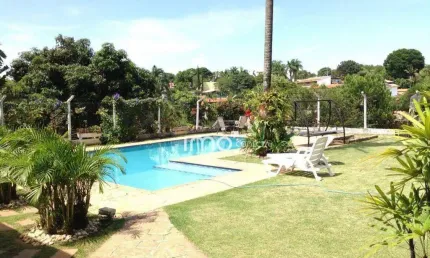 Vende se Belíssima Casa Cafezal 4 , 432m² A.C.  4 quartos, 2 suítes, 3 salas, piscina, área gourmet, pomar,  segurança e privacidade!!!