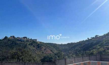 Vende se Chácara no Saint James 2  com 1150m² A.T. 200m² A.C. 2 Quartos sendo 1 Suíte, Piscina, Quintal, Churrasqueira, não financia, oportunidade !!!