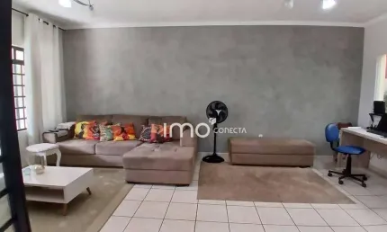 Vende Ampla e Espaçosa Casa no Sta Gertrudes,  3 quartos sendo 1 suíte, salão de festas, área gourmet, pomar , aceita financiamento  R$  850.000
