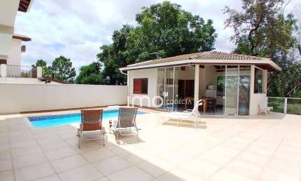 Vende se Bela Casa no Cond. Villaggio Capriccio em Louveira SP  350m² Construção 3 Suites + 1 Suíte para Hóspede , Piscina, Área Gourmet, Pomar  !
