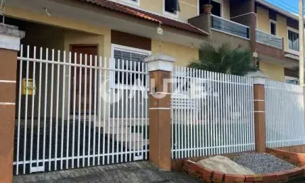Excelente Sobrado à Venda no Parque da Fonte em São José dos Pinhais