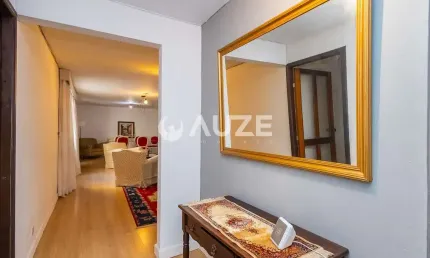 EXCELENTE CASA  AMPLA E TERREA COM 4 QUARTOS SENDO 02 SUITES NO SEMINARIO - PROXIMO AO COLEGIO BOM