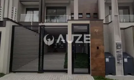 Sobrado  à venda, com3 quartos, 3 banheiros e 135m²  Santo Inácio, Curitiba, PR