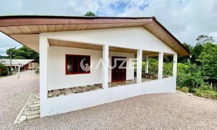 Chácara à Venda à 300 metros da BR-116, Km 145 com 20.081 m² de Área Total -  Estrutura Completa em