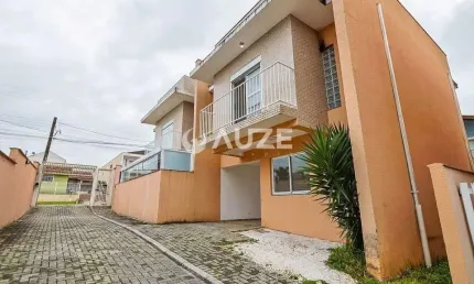 Lindo sobrado em condomínio em localização privilegiada