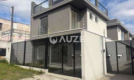 Sobrado com Terraço Amplo e Suíte com Closet
 à Venda, Alto Boqueirão, Curitiba, PR