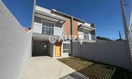 Sobrado à Venda com 3 quartos sendo uma suíte no Bairro Cachoeira, Araucária, PR