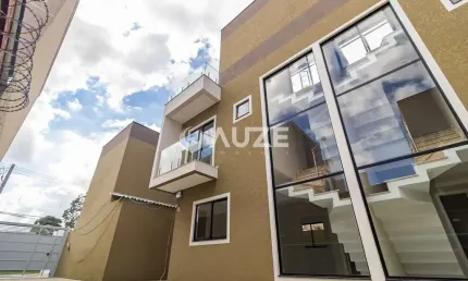Casa com 3 quartos à venda na Rua Luiz Gallieri, 130, Uberaba, Curitiba