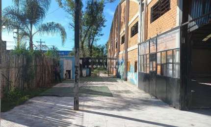 Barracão / Galpão / Depósito para alugar na Avenida das Indústrias, 1290, Centro, Porto Alegre por R$ 30.000