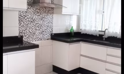 Casa com 3 quartos à venda na Rua Pioneiro Sebastião Alves, 831, Jardim Paris III, Maringá