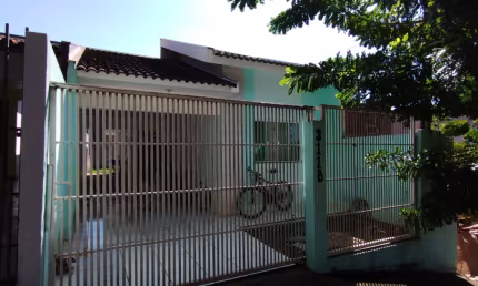 Casa com 2 quartos à venda na Rua Luiz Pereira Camacho, 311, Parque Tarumã, Maringá