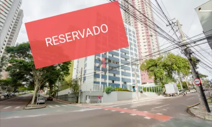Apartamento reformado no Bigorrilho, 1 vaga de garagem. Excelente localização!