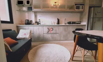 APTO COM 1 DORMITÓRIO MOBILIADO E COM VAGA DE GARAGEM! EXCELENTE LOCALIZAÇÃO!
